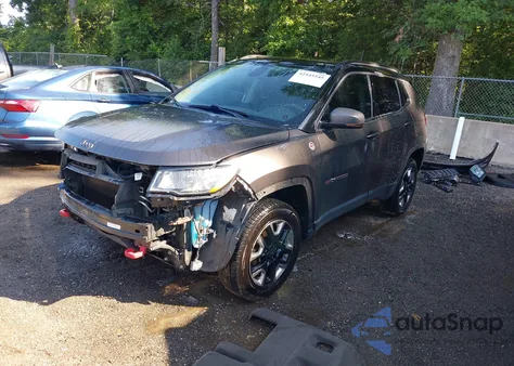 2018 Jeep Compass Trailhawk z USA, uszkodzony, nr VIN 3C4NJDDB8JT343455